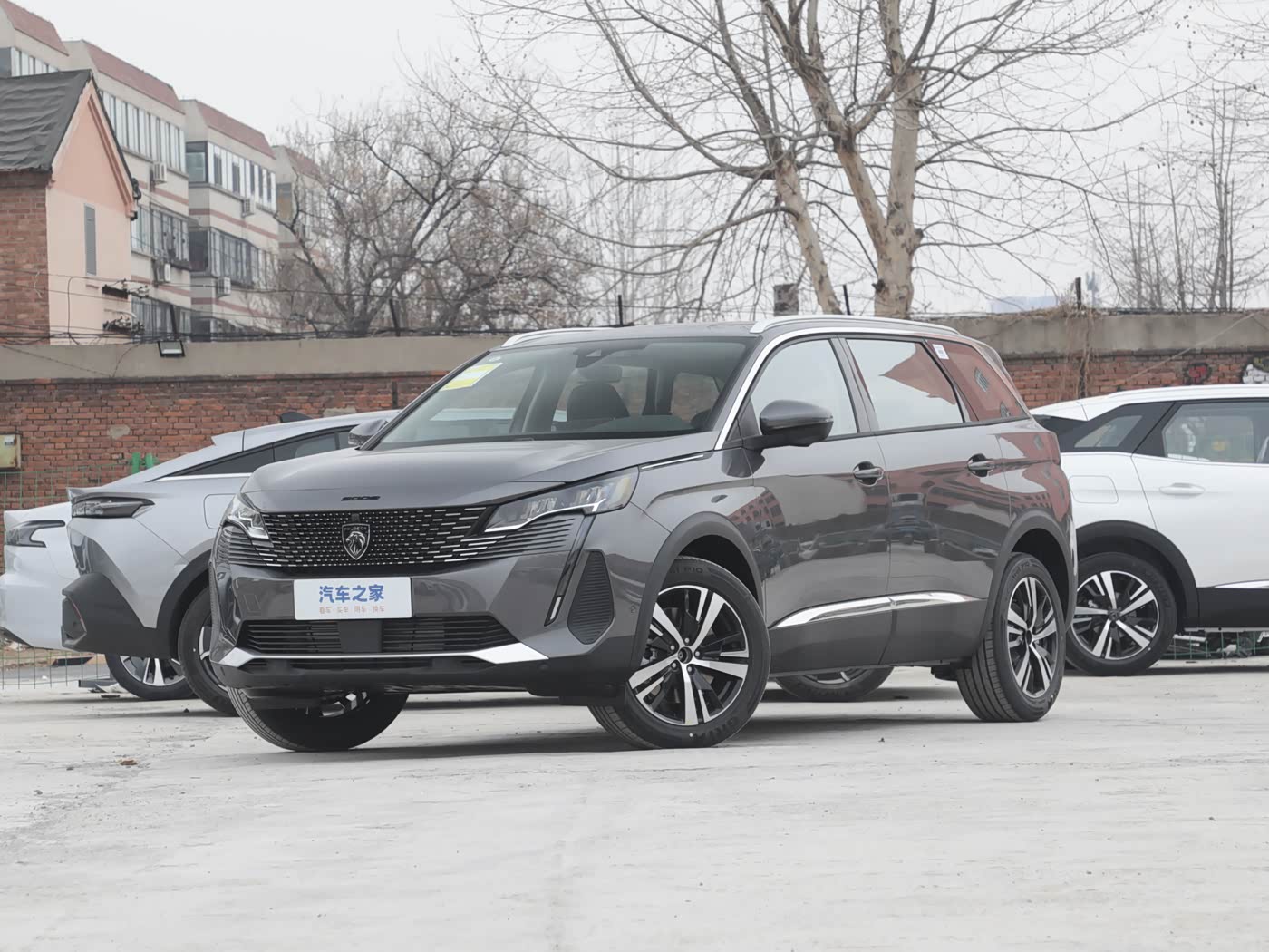 Peugeot 5008 7 мест 1.6T AT
